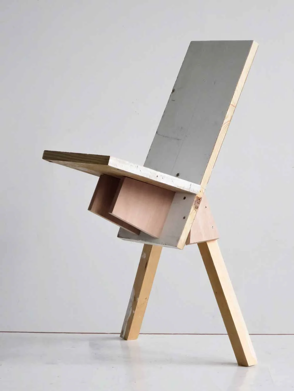 Two Legs Chair P1